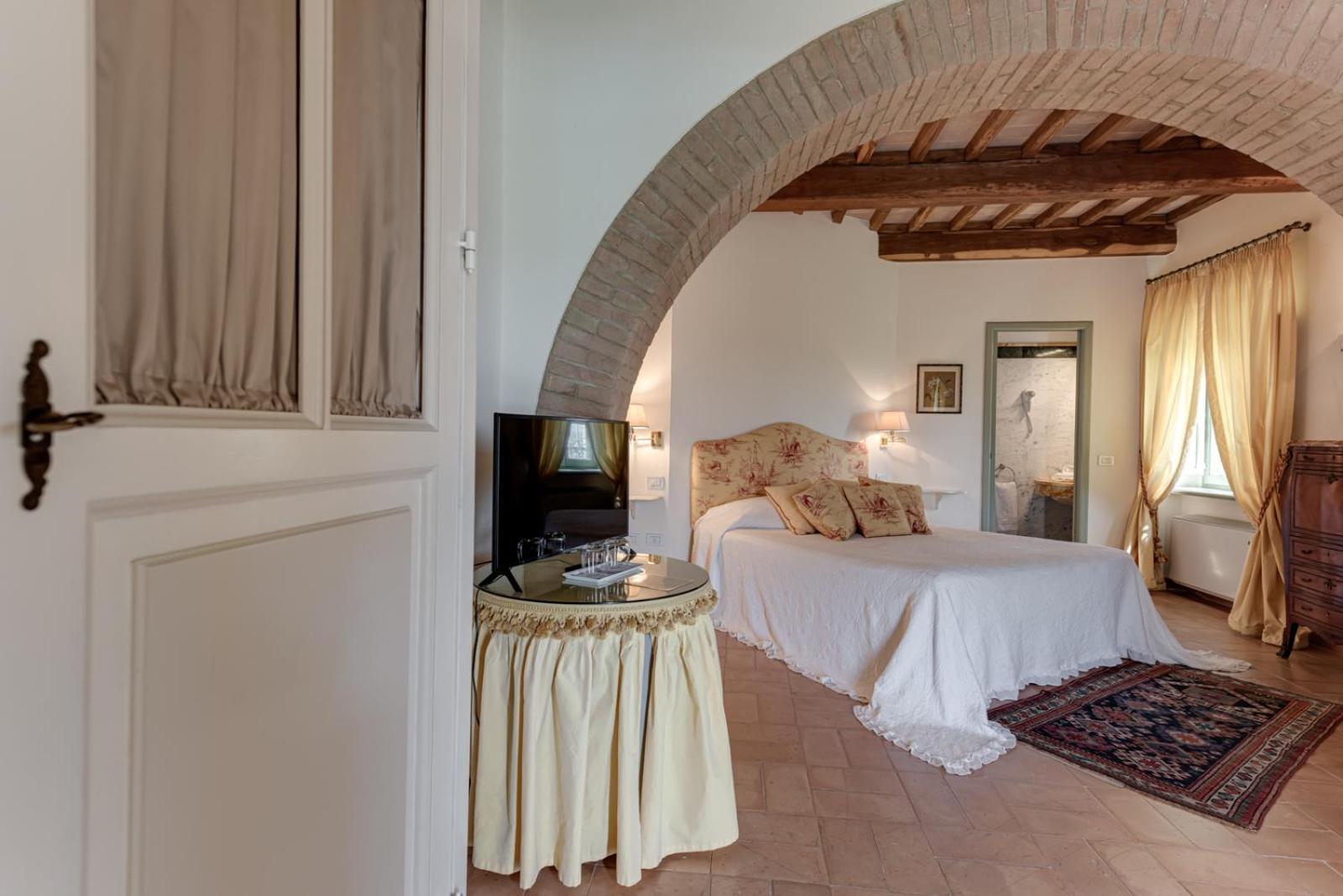 Villa Il Castagno Wine & Resort เซียนา ภายนอก รูปภาพ