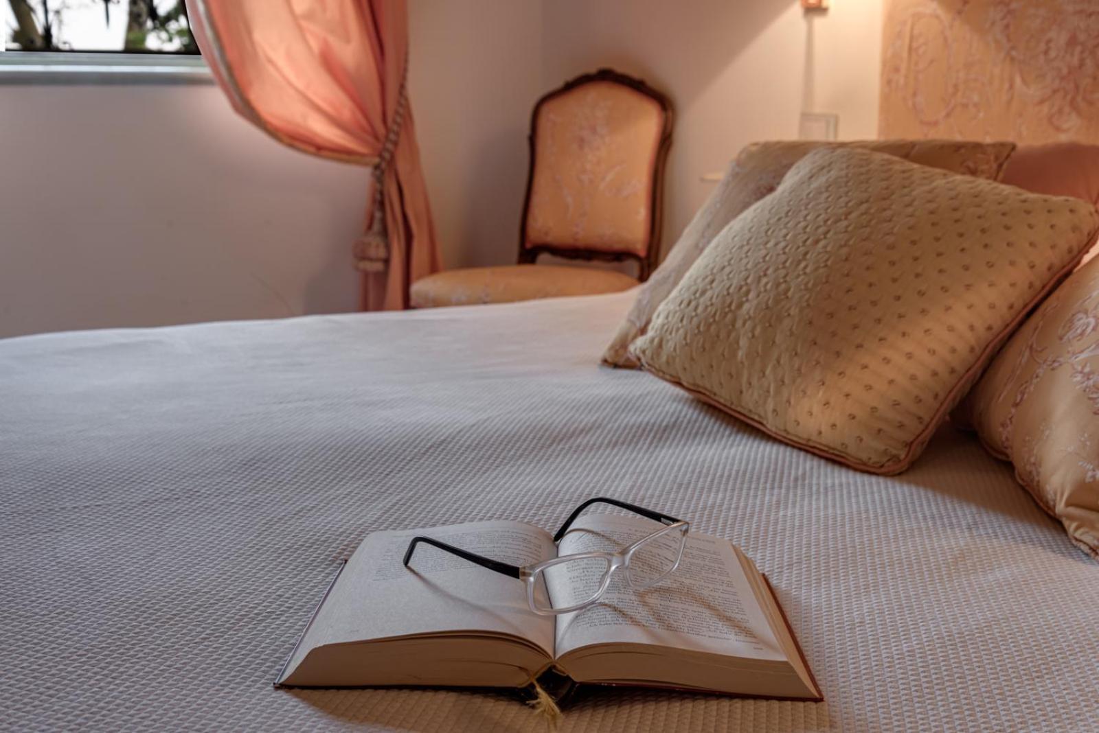 Villa Il Castagno Wine & Resort เซียนา ภายนอก รูปภาพ