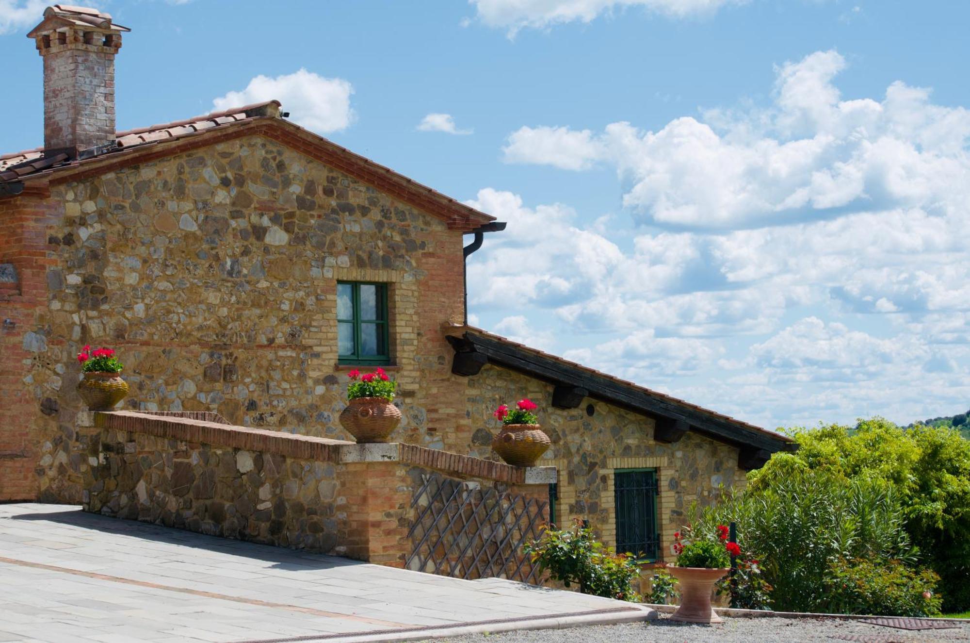 Villa Il Castagno Wine & Resort เซียนา ภายนอก รูปภาพ