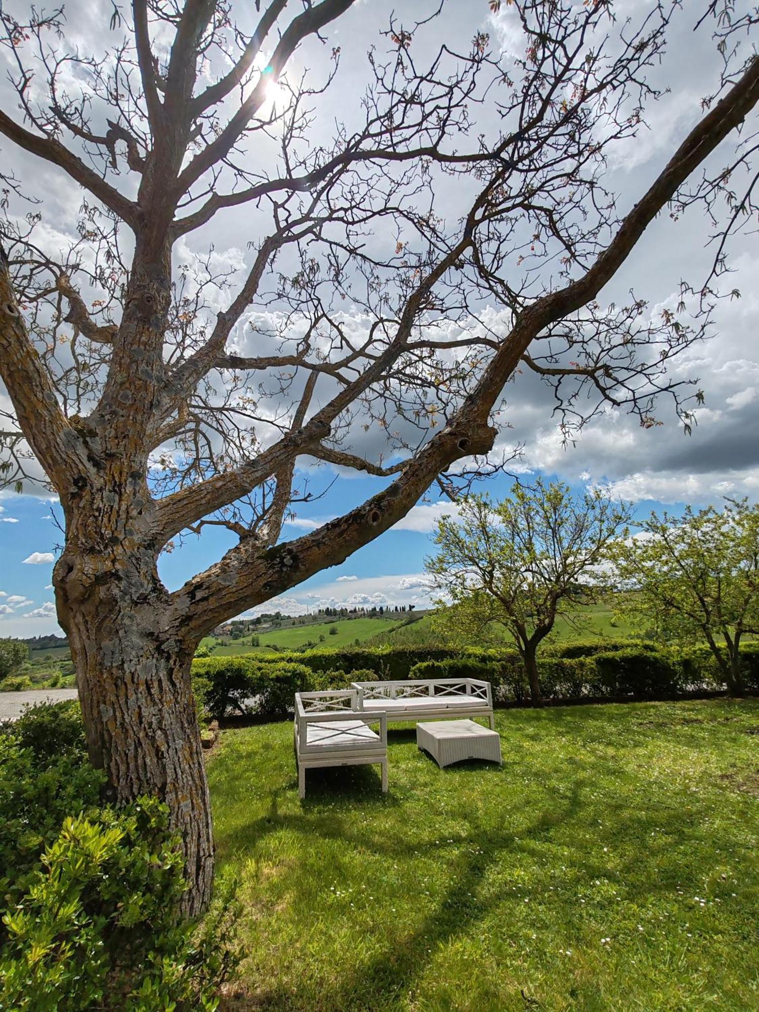 Villa Il Castagno Wine & Resort เซียนา ภายนอก รูปภาพ